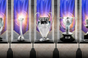 皇马官方盘点今年球队荣誉：共夺5冠，包括西甲、欧冠、西超杯