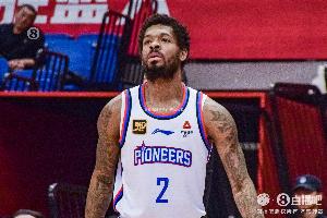 手感一般！哈姆雷特出战33分钟 15中5贡献21分3篮板5助攻