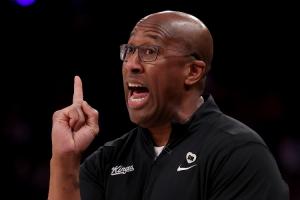 名记：解雇迈克-布朗是国王高管的决定 没有征求任何球员意见