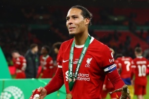 进球网评英超冬窗引援Top10：范迪克维迪奇苏牙前三，B费第五