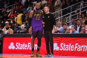 雷迪克：詹姆斯仍保持着很高的水平 体现了其耐力和对比赛的热爱