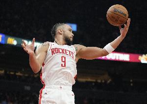 很积极！狄龙20中8得22分4板1帽 虽输球但正负值为+8