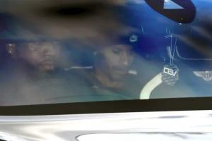 太阳报：拉什福德被拍到坐宾利车后座离开训练，表情闷闷不乐