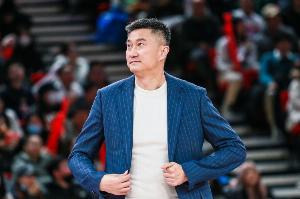 杜锋：落后10分能往回追拼得不错 后场板保护不好&罚篮命中率不高