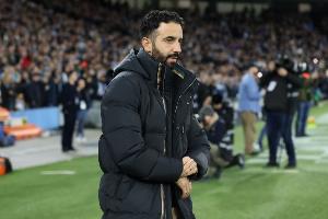 在梦剧场2-0领先，纽卡球迷嘲讽曼联：去见桑德兰吧！