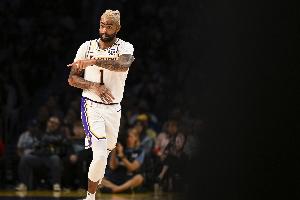 拉塞尔是到期合同 本赛季薪资约1870万美元 不包括交易否决权