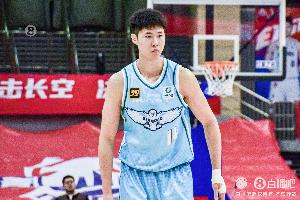 全场很高效！赵嘉义半场15分 全场9中8&三分4中3轰下21分