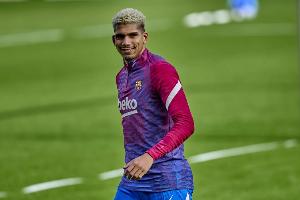 全尤文：尤文冬季有意巴萨中卫，想租借阿劳霍或克里斯滕森6个月