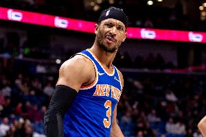 唐斯：哈特季前赛时不知道自己能做什么 但他现在已经找到了答案