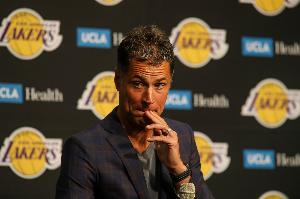 说到做到！佩林卡赛季前表示需要30场评估阵容 31场后换来了DFS