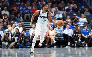 尽力局！丁威迪18中8空砍30分6助 得分赛季新高