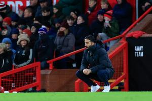 曼联12月各项赛事共输6场，是1930年来单月输球场次最多