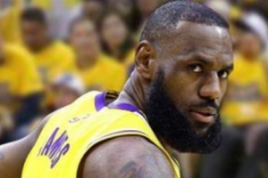 勒布朗·詹姆斯，四十岁了