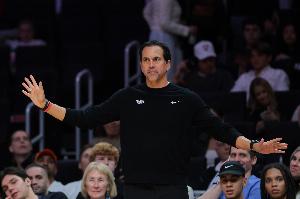 回归比赛！斯波：如果这场球大家讨论焦点都是最后冲突 这很遗憾