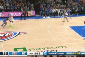 MVP？亚历山大单节8中7怒砍19分三节34分了！