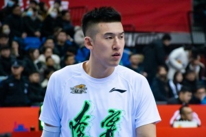 赢球功臣！付豪全场12投5中得到12分6板 没有失误