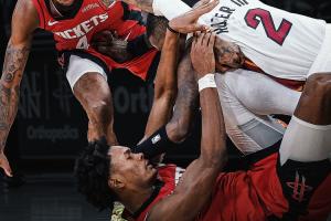 火箭热火单场7人被驱逐历史第3！仅次麦迪逊群殴+奥本山宫殿