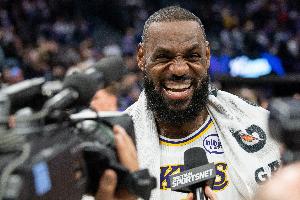 Skip：詹姆斯是史上最伟大传球手&突破手 是不需要盔甲的钢铁侠！