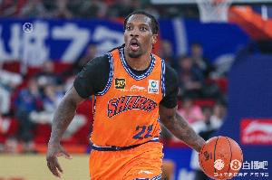 这水平准备退役？布莱德索首节5中4拿到9分2助2断 正负值+11