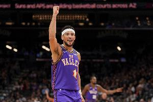 此前缺阵5场球队1胜4负！太阳官方：布克对阵灰熊迎来复出