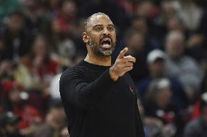 乌度卡：我们在最后时刻很难完成得分 这是我们需要解决的问题