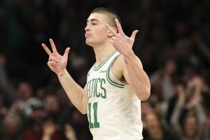 普理查德本赛季已命中120记三分 继比斯利&爱德华兹后联盟第三人