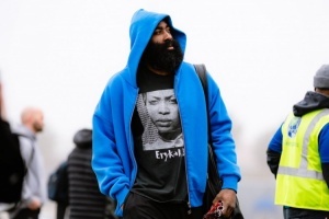 即将开启3连客！快船官方晒登机照：洛杉矶咱们明年见✈️