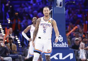 雷霆主帅谈杰林威：有点回归以往状态了 攻防两端都很聪明