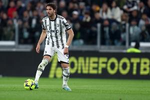 洛卡特利累积黄牌无缘下轮意甲的都灵德比，但能出战意超杯半决赛