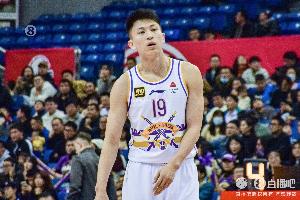 刘晓宇恐缺席与南京队比赛 张帆有望出战