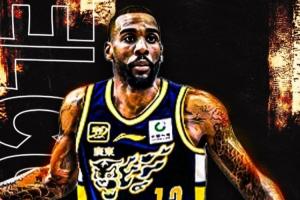 直播吧：广东队目前并无打算延长莱斯合同 继续寻找后卫外援