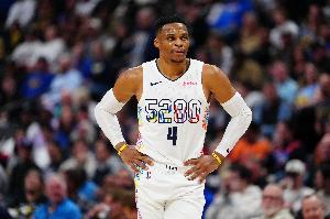 乔治-卡尔：不太确定掘金现在啥情况 但本赛季威少是个很好的补强