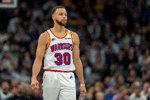 一边倒！本赛季“骑勇大战”勇士0-2 最多分别落后26分和41分