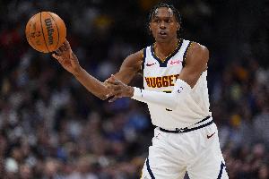 阿德尔曼：希望沃特森和琼斯G1能打 目前两人只参加了无对抗训练