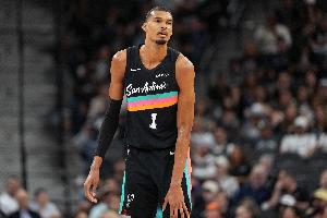 擦肩而过！23年选秀有3队共8次距离可选文班的状元签只差一个数字