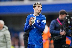 太阳报：切尔西对出售加纳乔持开放态度，罗塞尼尔不是很信任他