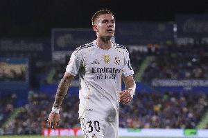 记者：皇马认为马斯坦托诺融入速度低于预期，仍在考虑外租方案