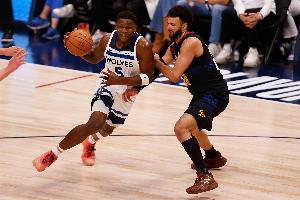 Shams：联盟内部普遍认为狼掘至少打6场 华子的膝盖伤势类似库里