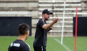 小赫内斯：必须祝贺拜仁和弗赖堡 翁达夫停赛会考虑其他人选