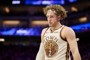 看你打球真是一种痛苦！波杰姆斯基1打3被帽&传球失误&二次运球