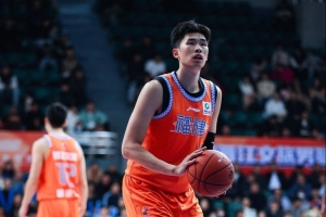 生涯盖帽总数达到100个！邹阳：爱拼才会赢 继续干