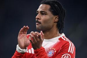 罗马诺：格纳布里内收肌撕裂，本赛季俱乐部赛事报销！