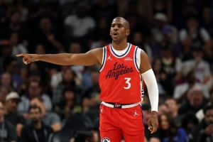 范弗里特：保罗曾半场14助攻 那让我感到打球是有不同级别的