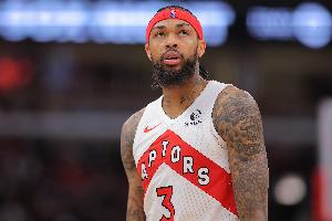 莺歌谈9次出手：投这么少是赢不了球的 得想办法让自己发挥作用