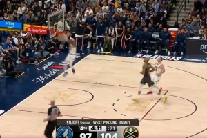 还是你！约基奇脑后长甩助布朗反击暴扣 达成季后赛第22次三双！