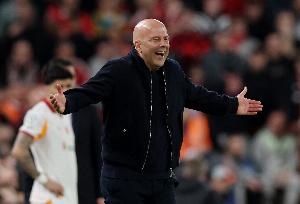 斯洛特：1支球队同时2名门将受伤有多少？这就是我们本赛季的缩影