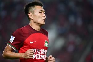 王上源迎来国内俱乐部第300场职业赛事里程碑，期间共打入24球