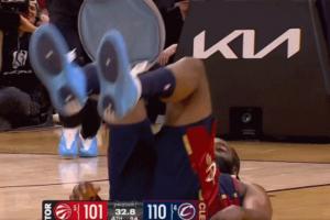 登哥咱年纪大了省省吧！哈登倒地后想鲤鱼打挺 想了想放弃了