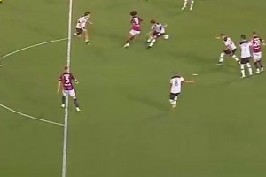 一个虚晃欺骗了全世界，这球我给满分！