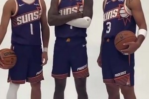 赛季前太阳三位核心拍定妆照，杰伦-格林直接站在C位！